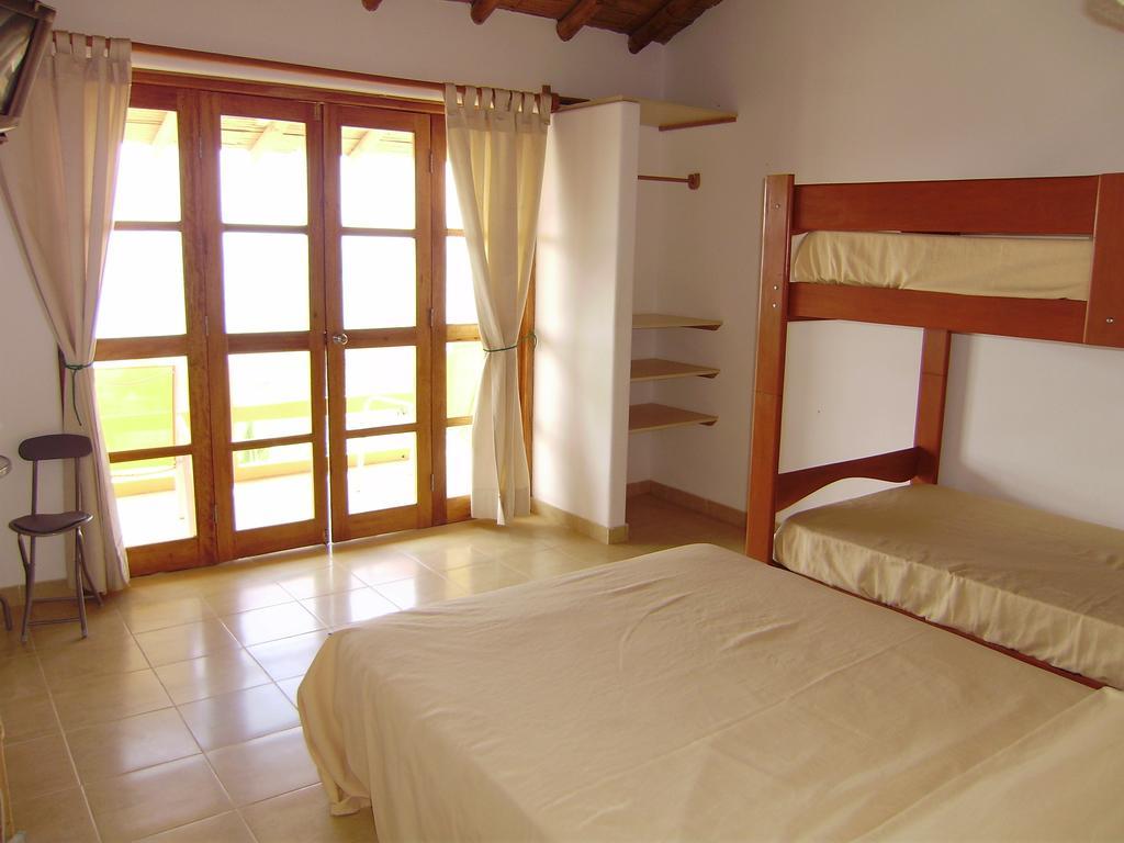 El Gran Velero Hotell Los Órganos Rum bild