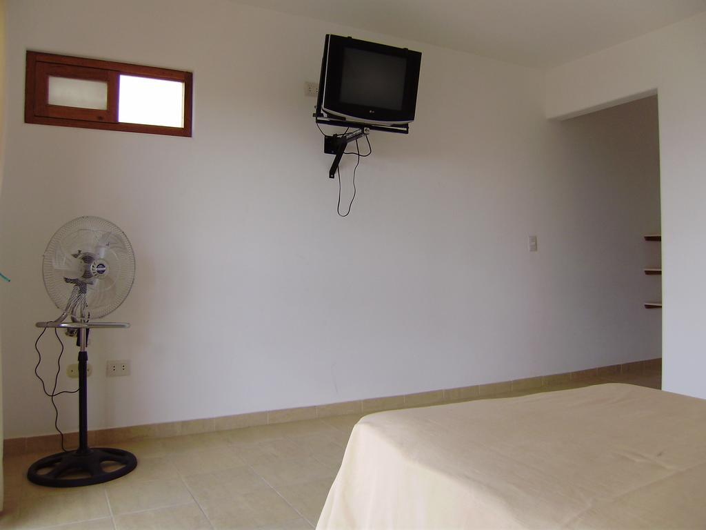 El Gran Velero Hotell Los Órganos Rum bild